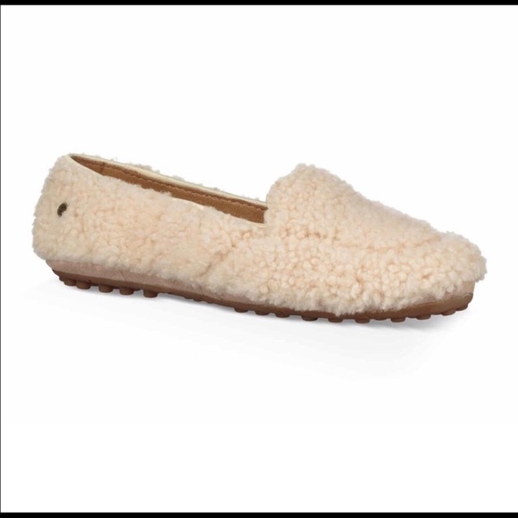 UGG Shoes - UGG HAILEY FLUFF SHEARLING SLIPPER, Size 9
